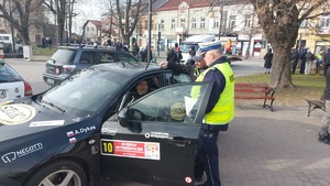 Policjanci podczas zabezpieczenia WOŚP