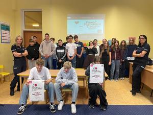 Policjantki podczas spotkania z dziećmi i młodzieżą