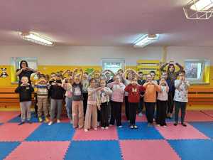 Policjantki podczas spotkania z dziećmi i młodzieżą