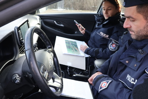 Policjanci sztabu polowego ćwiczeń