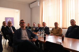 Zaproszeni goście podczas prezentacji multimedialnej