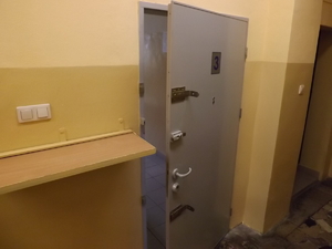 Cela policyjnego aresztu