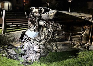 Pojazd oraz miejsce wypadku w Latoszynie