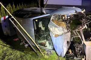 Pojazd oraz miejsce wypadku w Latoszynie