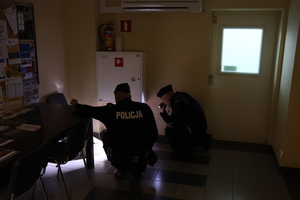 Ne miejsce interweniują policyjni pirotechnicy