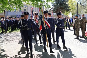 Wyprowadzenie pocztów sztandarowych z uroczystości na Placu Gryfitów