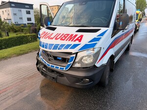 Karetka biorąca udział w zdarzeniu