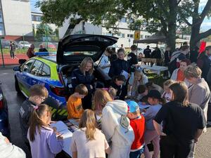 Policjantki podczas spotkań z dziećmi i młodzieżą