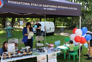 Uczestnicy dębickiego pikniku policyjnego 2026
