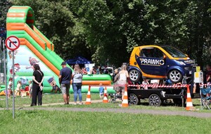 Uczestnicy dębickiego pikniku policyjnego 2026