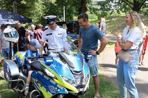 Uczestnicy dębickiego pikniku policyjnego 2026