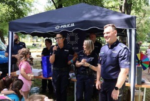 Uczestnicy dębickiego pikniku policyjnego 2026