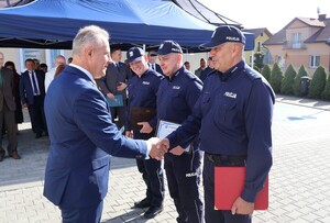 Wręczenie okolicznościowych statuetek